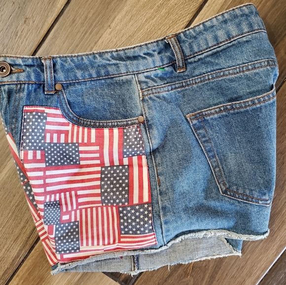 Patriotic Distressed Shorts 27 Forever 21 - Picture 4 of 7